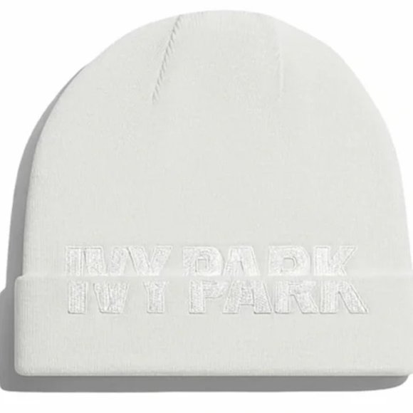 NWT IVY PARK x adidas Icy Park Beanie Core White OS main image 4